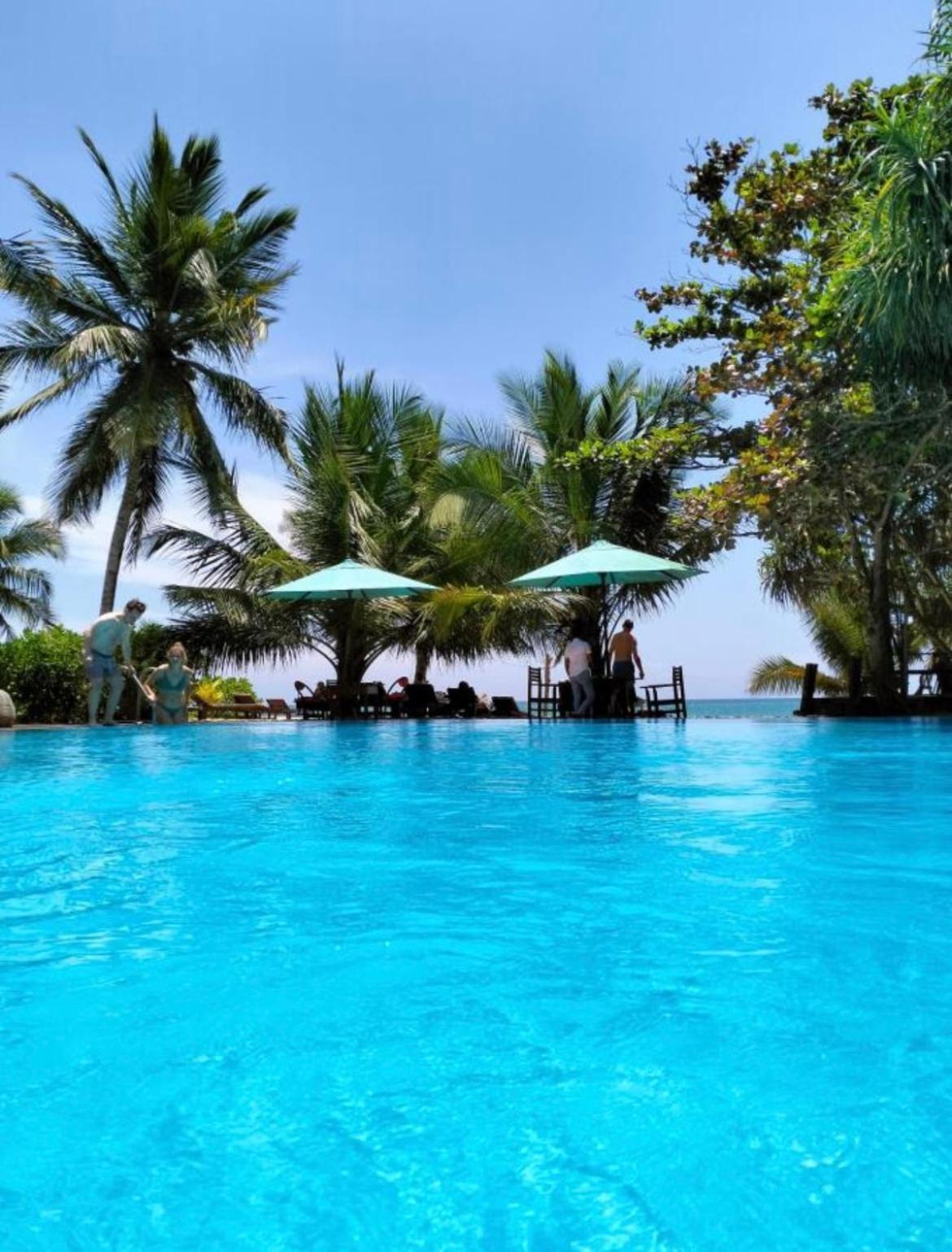 Marakolliya Beach Resort Tangalle Exterior foto
